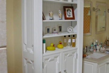 001-bathroom-fitted-cupboard-with-shelving_guetzli