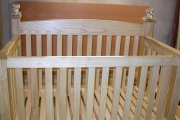 003-large-wooden-baby-cot-bespoke