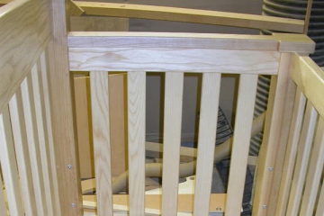 009-large-wooden-baby-cot-slate