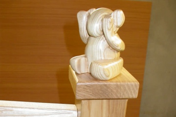 017-large-wooden-baby-cot-carving-of-bear