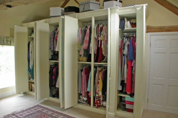003-country-large-bespoke-wardrobes-open
