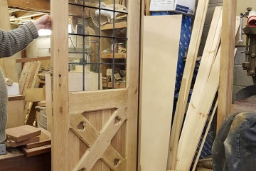 006-exterior-oak-door-inside-opened-work-in-workshop