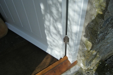custom-door-for-country-cottage-llanellen-016