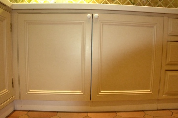 007-fitted-kitchen-in-london-wimbledon-consealed-fridge-freezer-doors-closed
