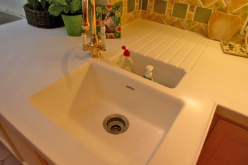 010-fitted-kitchen-in-london-wimbledon-corian-worktop-and-fitted-sink