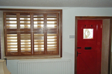 louvered-window-shutters-llangattock-011