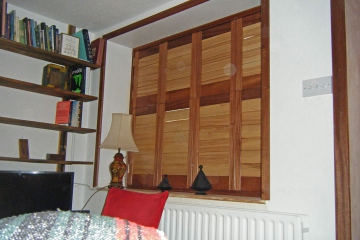 louvered-window-shutters-llangattock-015