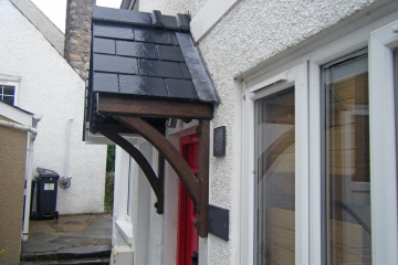 03-handmade-porch-llangattock-crickhowell