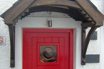 06-handmade-porch-llangattock-crickhowell