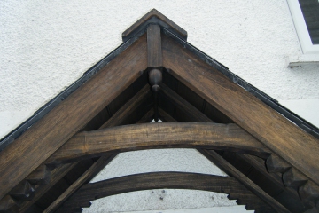 07-handmade-porch-llangattock-crickhowell