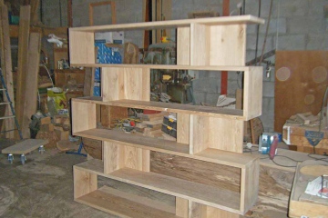 welsh-oak-custom-bookcase-staggered-shelves-02