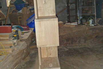 welsh-oak-custom-bookcase-staggered-shelves-11