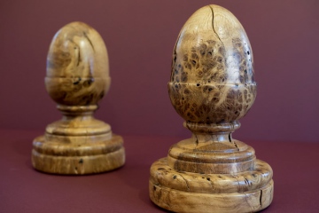 001-welsh-burr-oak-finials