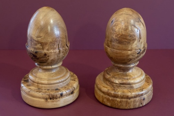 005-welsh-burr-oak-finials