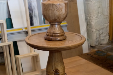 003-large-welsh-oak-lamp