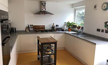 Howdens fitted Kitchen